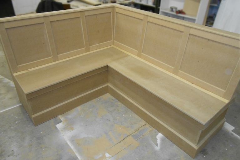 bench0_767x511