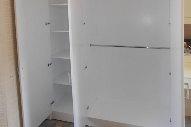 mirrored_wardrobe1_767x511